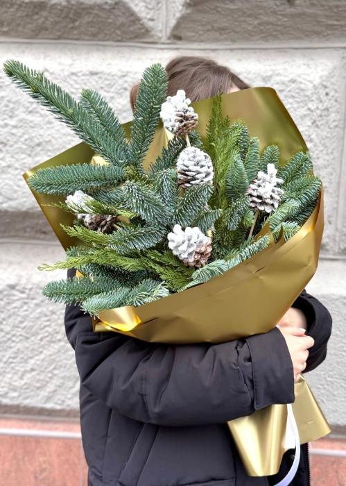 Новогодний букет «Пихта. Шишки. Снег.»
